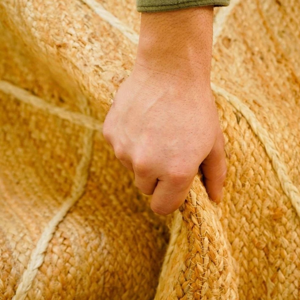Flechtteppich aus Jute mit strukturierter weißer Raute – Bild 3
