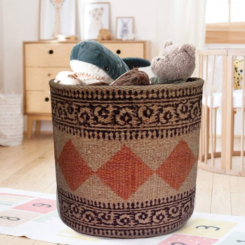 Runder Korb mit Rautenmuster aus Jute
