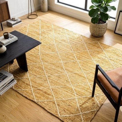 Braide jute rug with textured white diamond