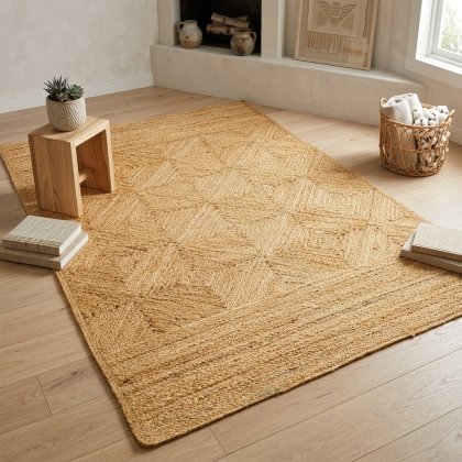 Natural braided diamond pattern jute area rug