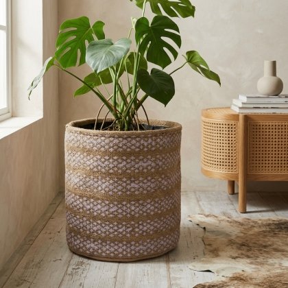 Startseite Brown jute round basket